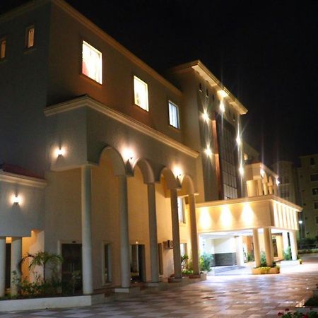 Rk - Inn Premium Suites Бангалор Екстериор снимка