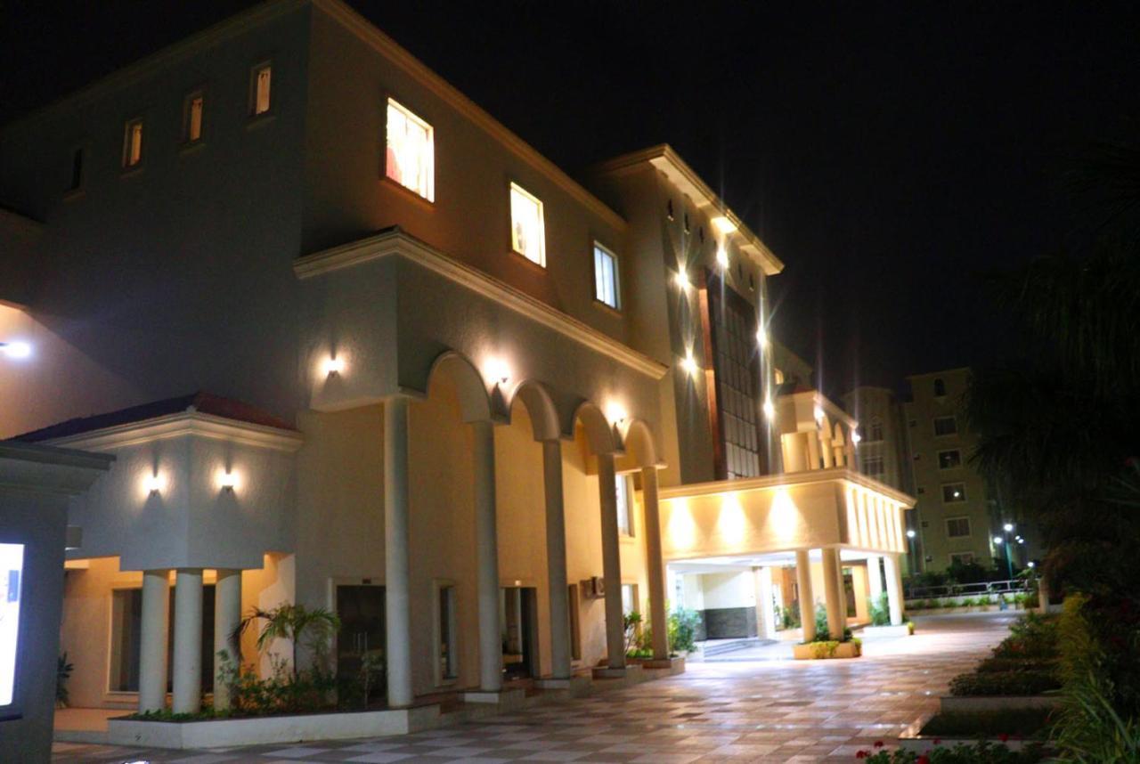 Rk - Inn Premium Suites Бангалор Екстериор снимка
